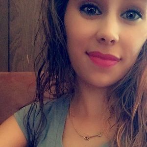 Meet your Posher, Sierra